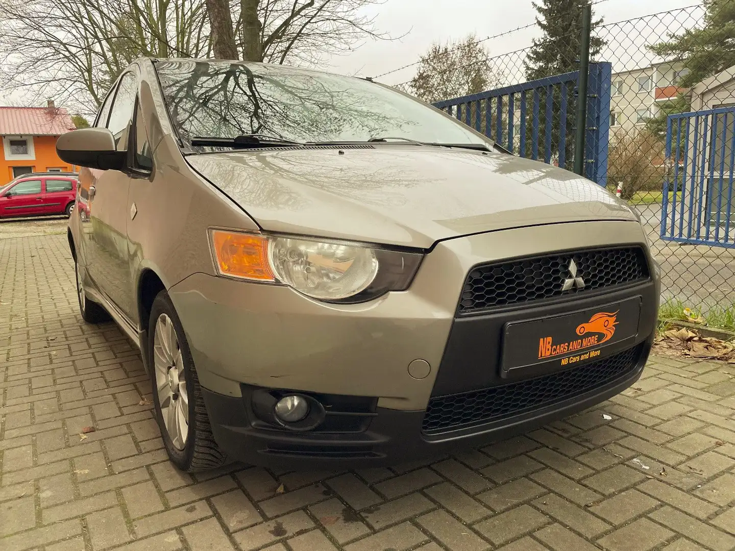 Mitsubishi Colt Lim. 5-trg. Polar, Klima, Sitzheizung!!! Grau - 1