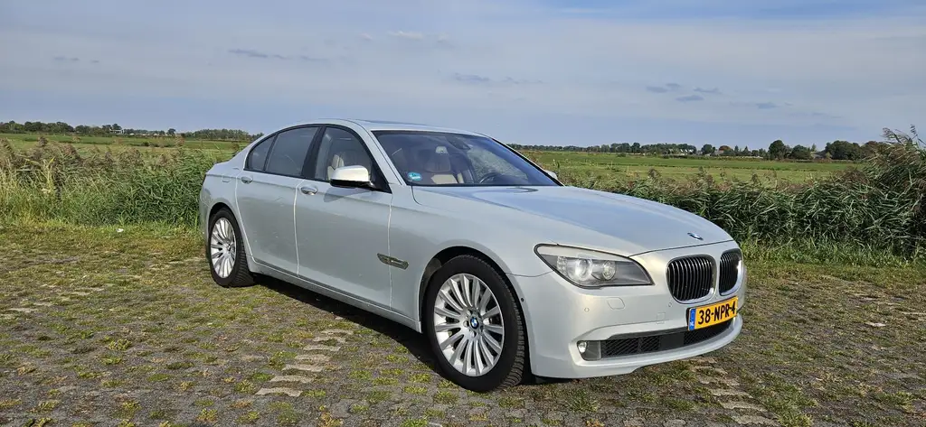 BMW 740 2010 из Европы — купить под ключ