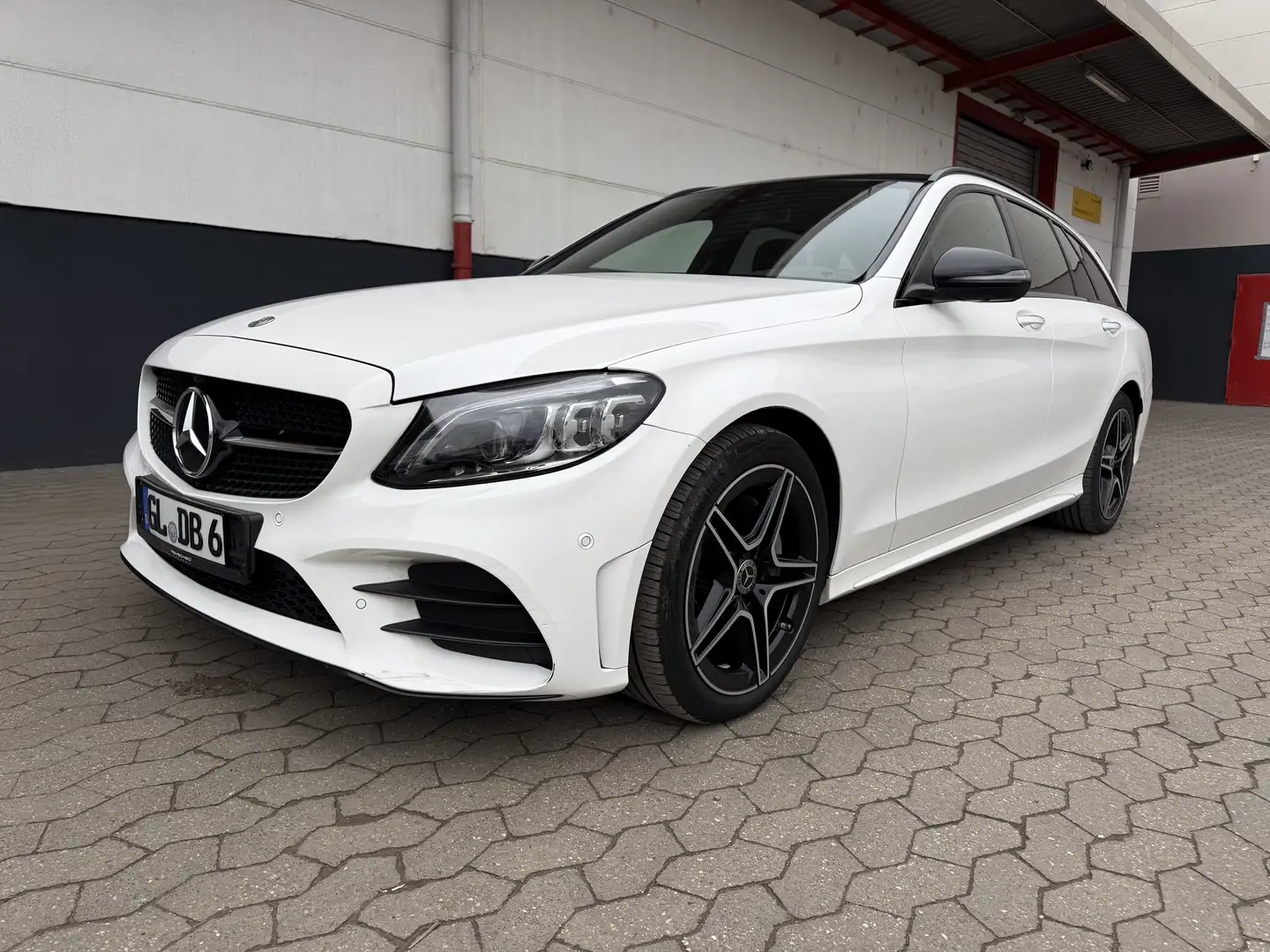 Mercedes-Benz C 220 AMG Line*2hd.*42tkm*Pano*360 Kam*Led*Alcantara*18Z Blanco - 1