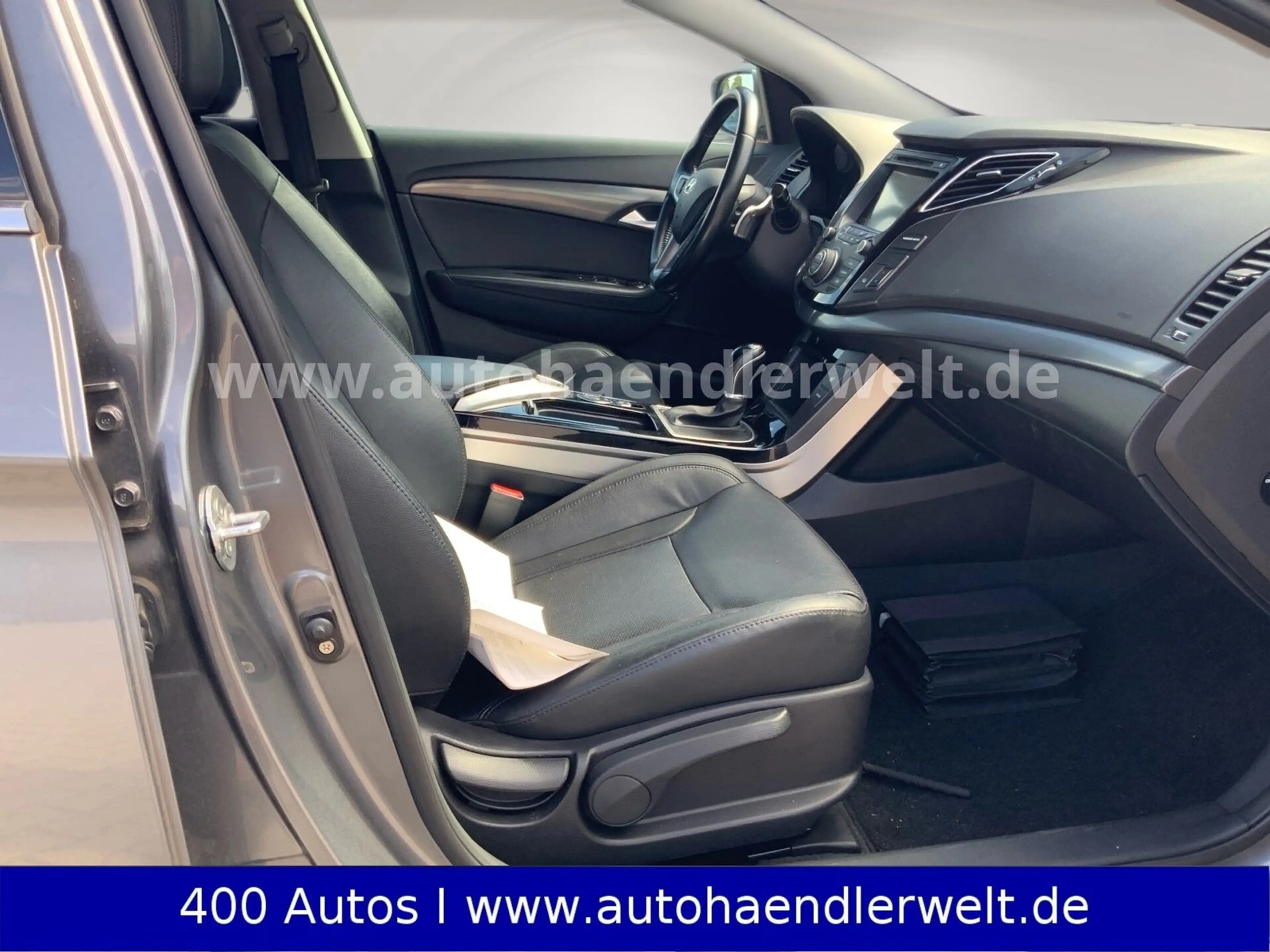 Hyundai i40 Kombi 1.7 CRDi Automatik Style — photo 12