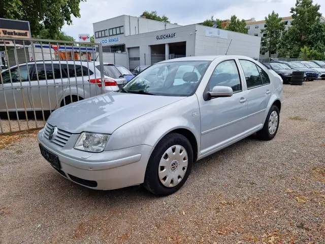 Volkswagen Bora Bora 1.6 KLIMA-SHZ-TÜV
