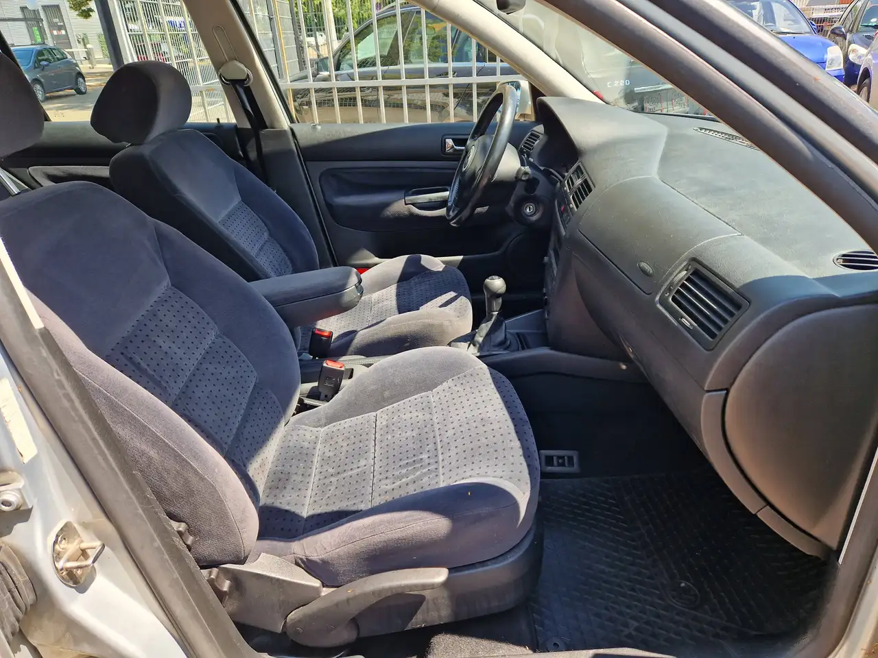 Volkswagen Bora 1.6 KLIMA-SHZ-TÜV, foto 8