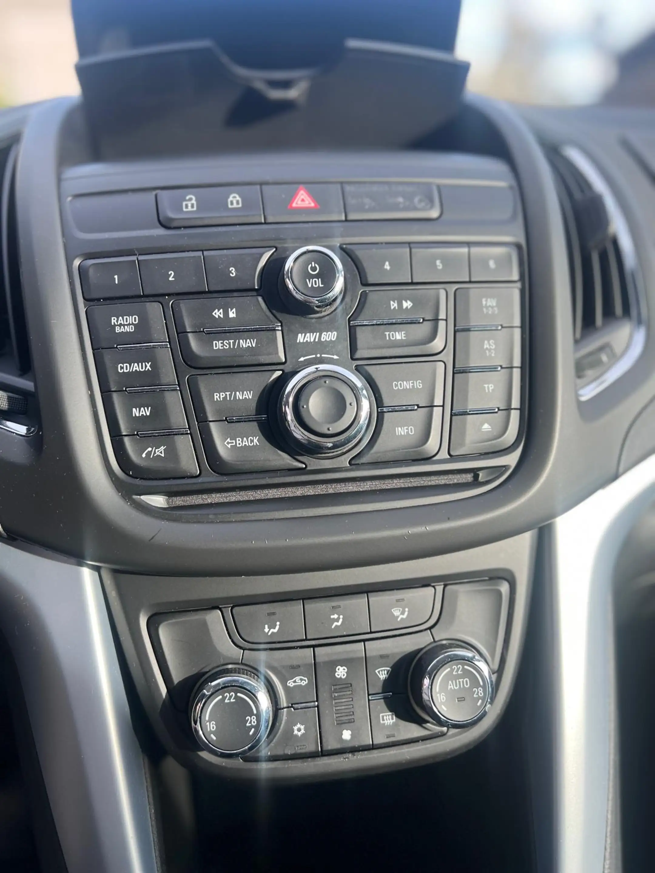 Opel Zafira Tourer Edition — photo 5