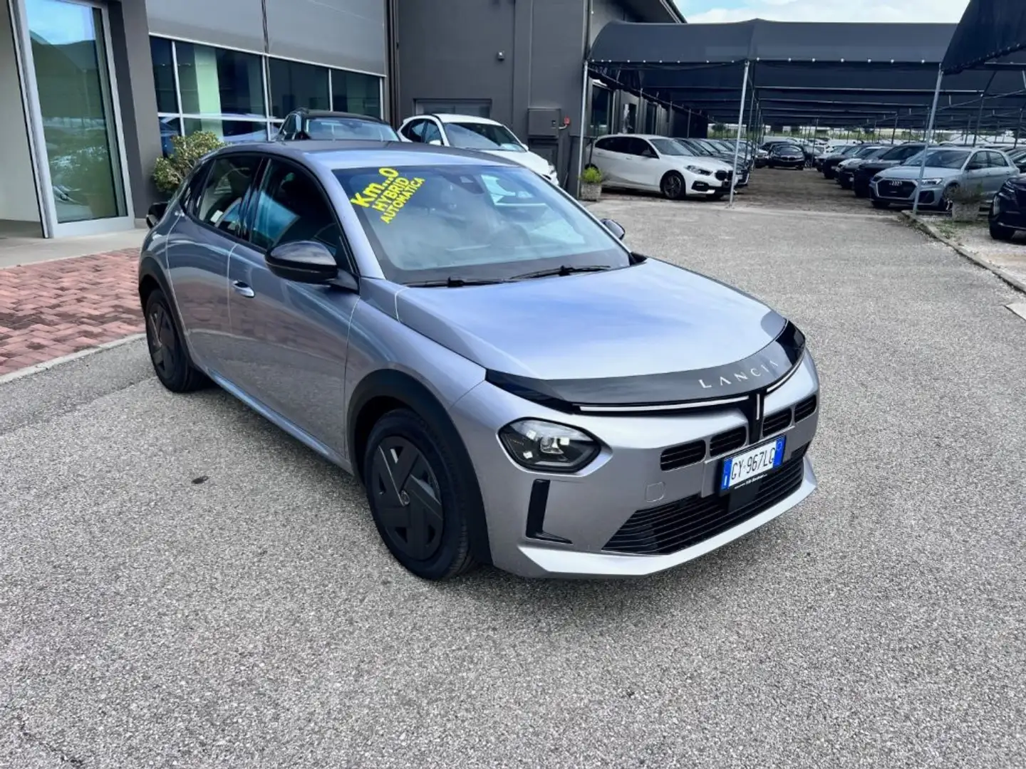 Lancia Ypsilon Hybrid e-DCT / Grigio Granito Grigio - 2
