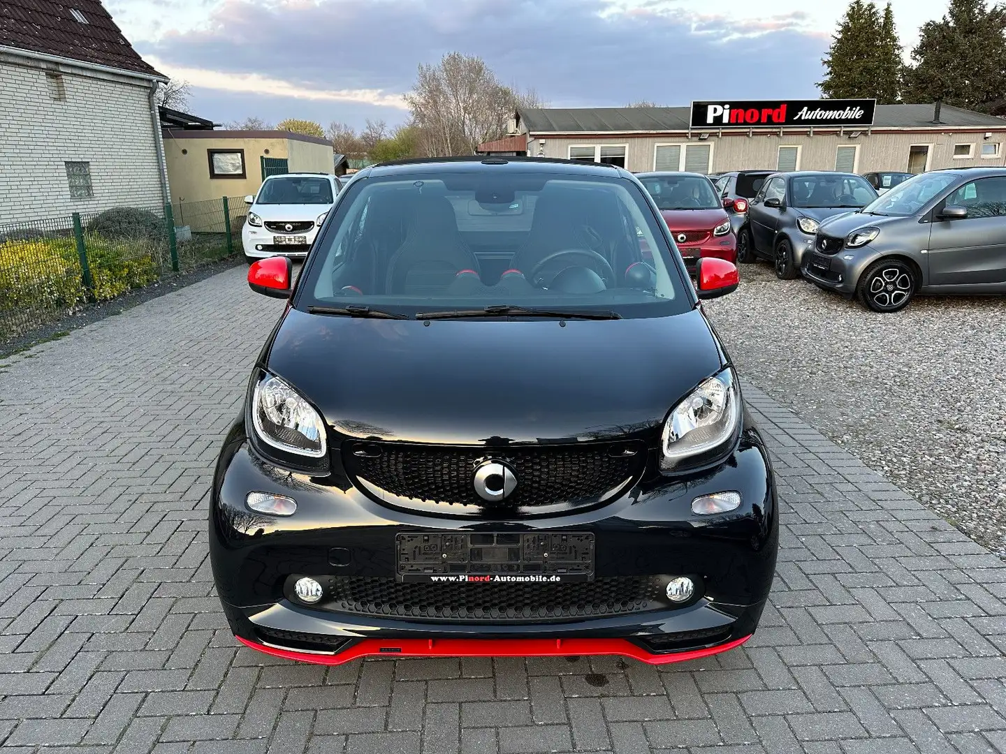 smart forTwo Cabrio Night Love LED-NAVI-SPORT-90PS-KAM Negro - 2
