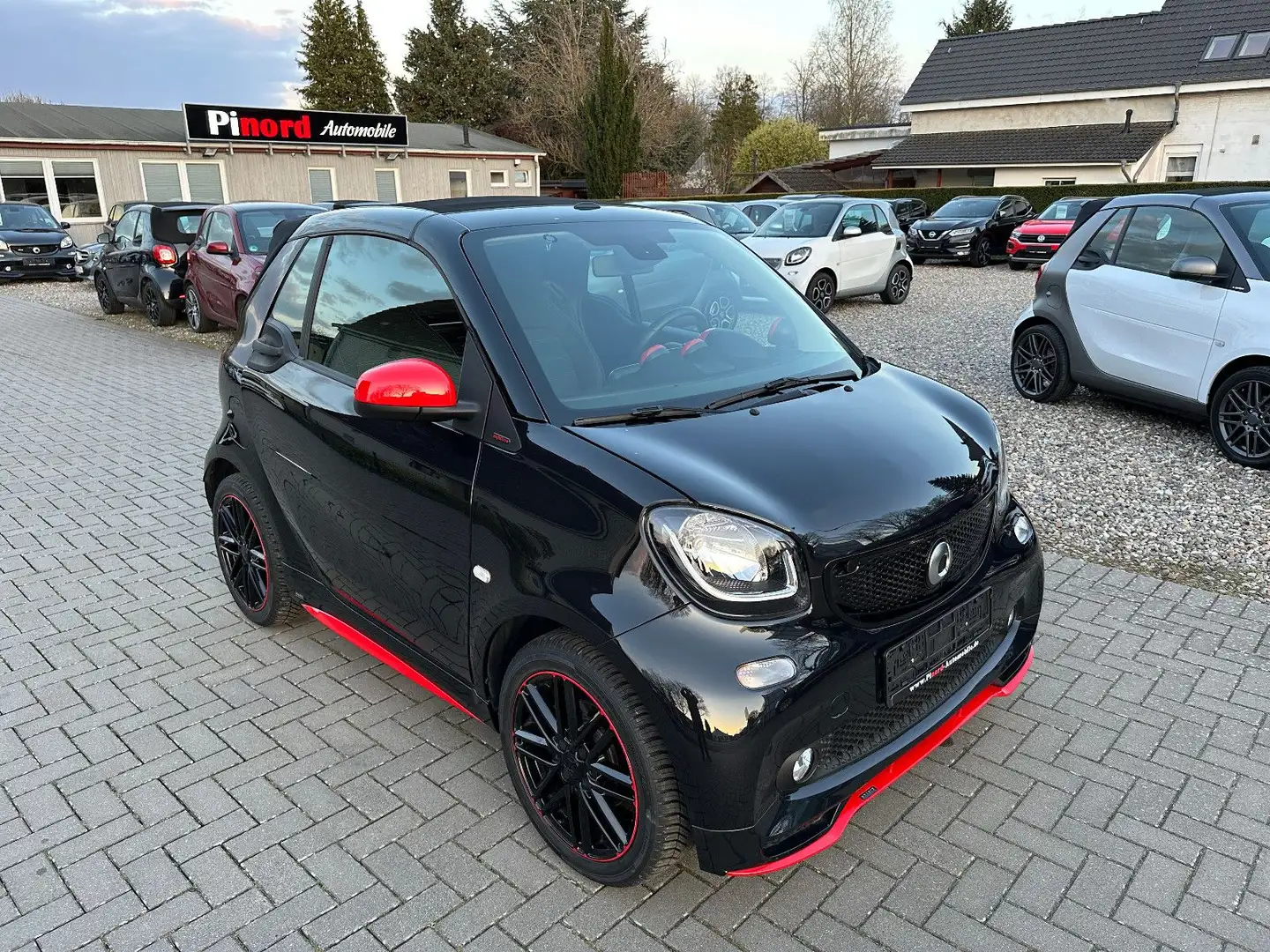 smart forTwo Cabrio Night Love LED-NAVI-SPORT-90PS-KAM Negro - 1