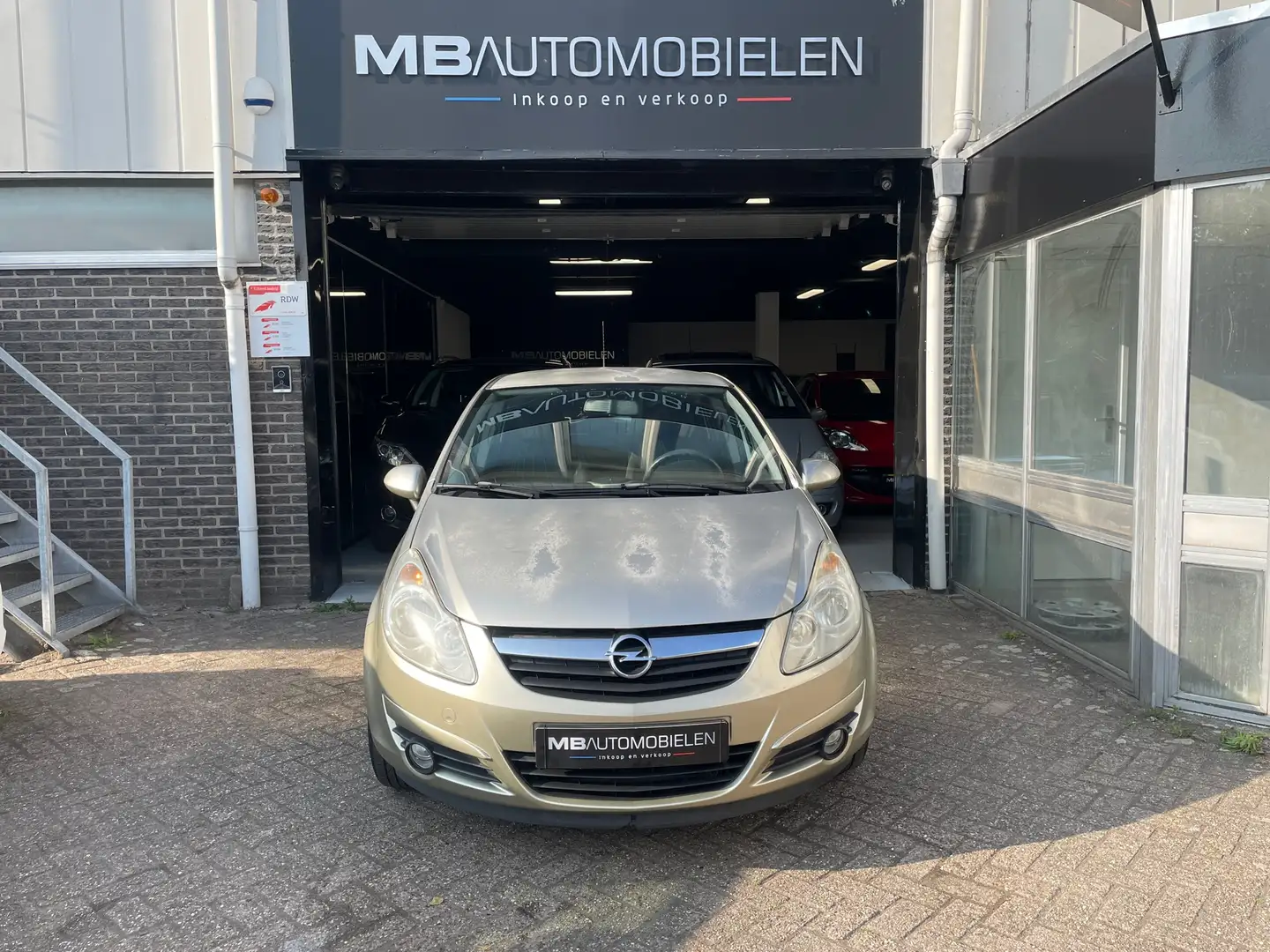 Opel Corsa 1.4-16V Enjoy/5 Deurs/Airco/Nap/1e Eigenaar/Apk 20 Beige - 2