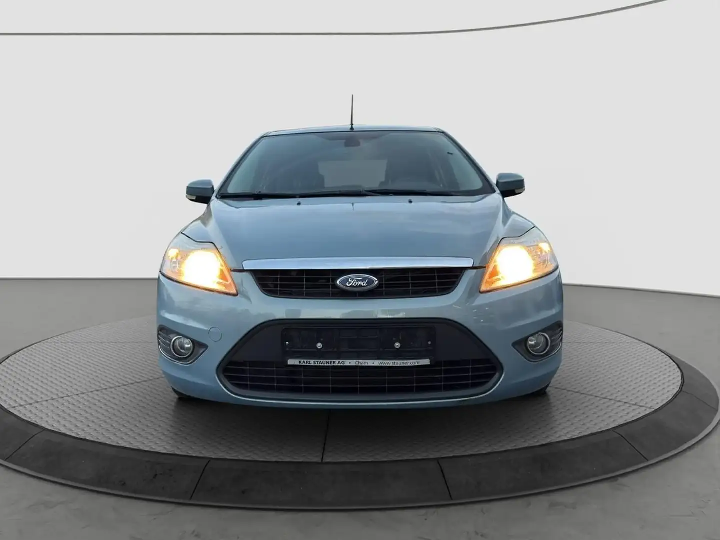 Ford Focus 1.6 16V Style TÜV 01/2026 Gris - 2