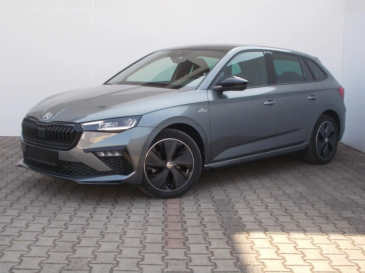 Skoda Scala 1.5 TSI DSG  Monte Carlo mit vielen Extras Grau - 2