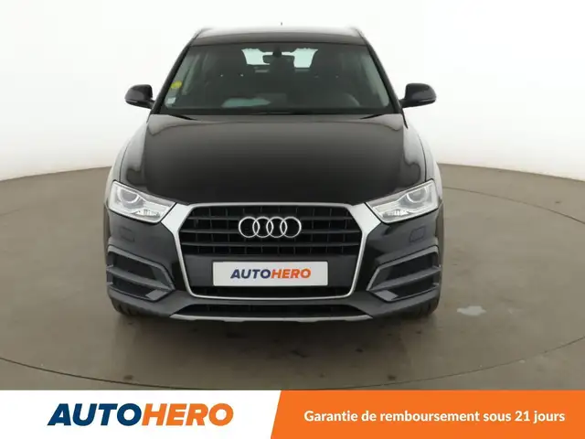 Audi Q3 view 9