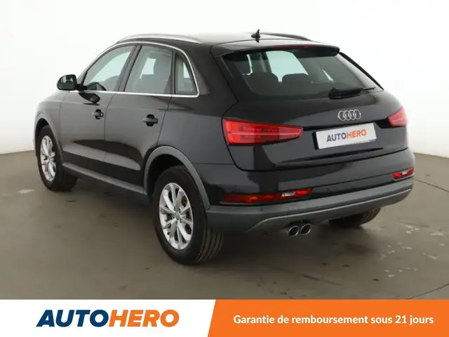 Audi Q3 view 4