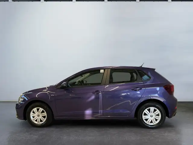 Volkswagen Polo view 3