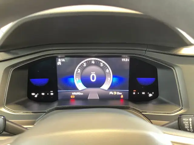 Volkswagen Polo view 12