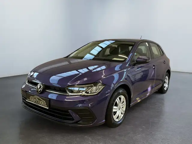 Volkswagen Polo view 2