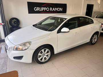 S60 2.0 d3 Business 136cv geartronic