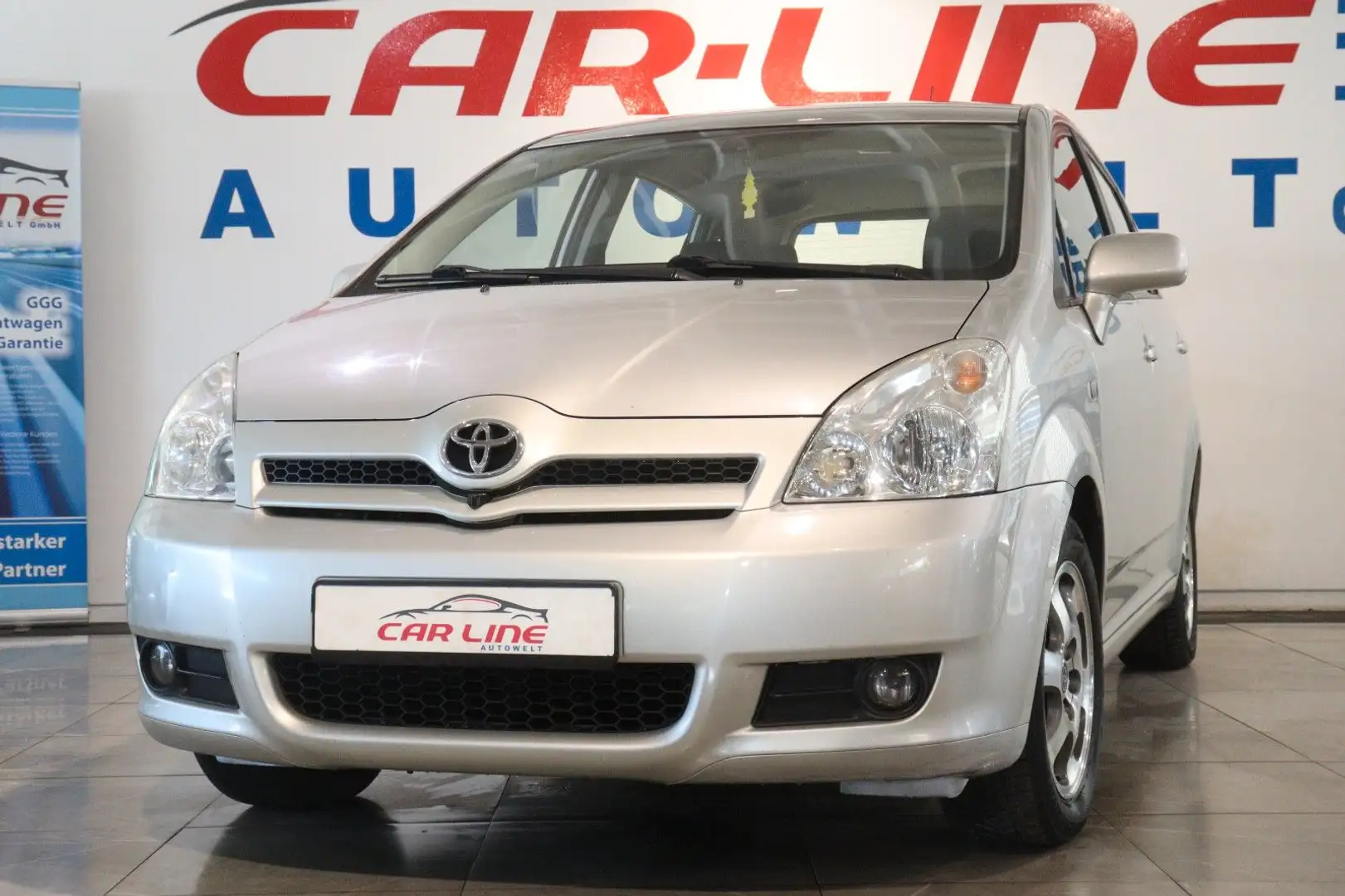 Toyota Corolla Verso 1.8 Executive *7-Sitzer*Automatik* Argent - 1