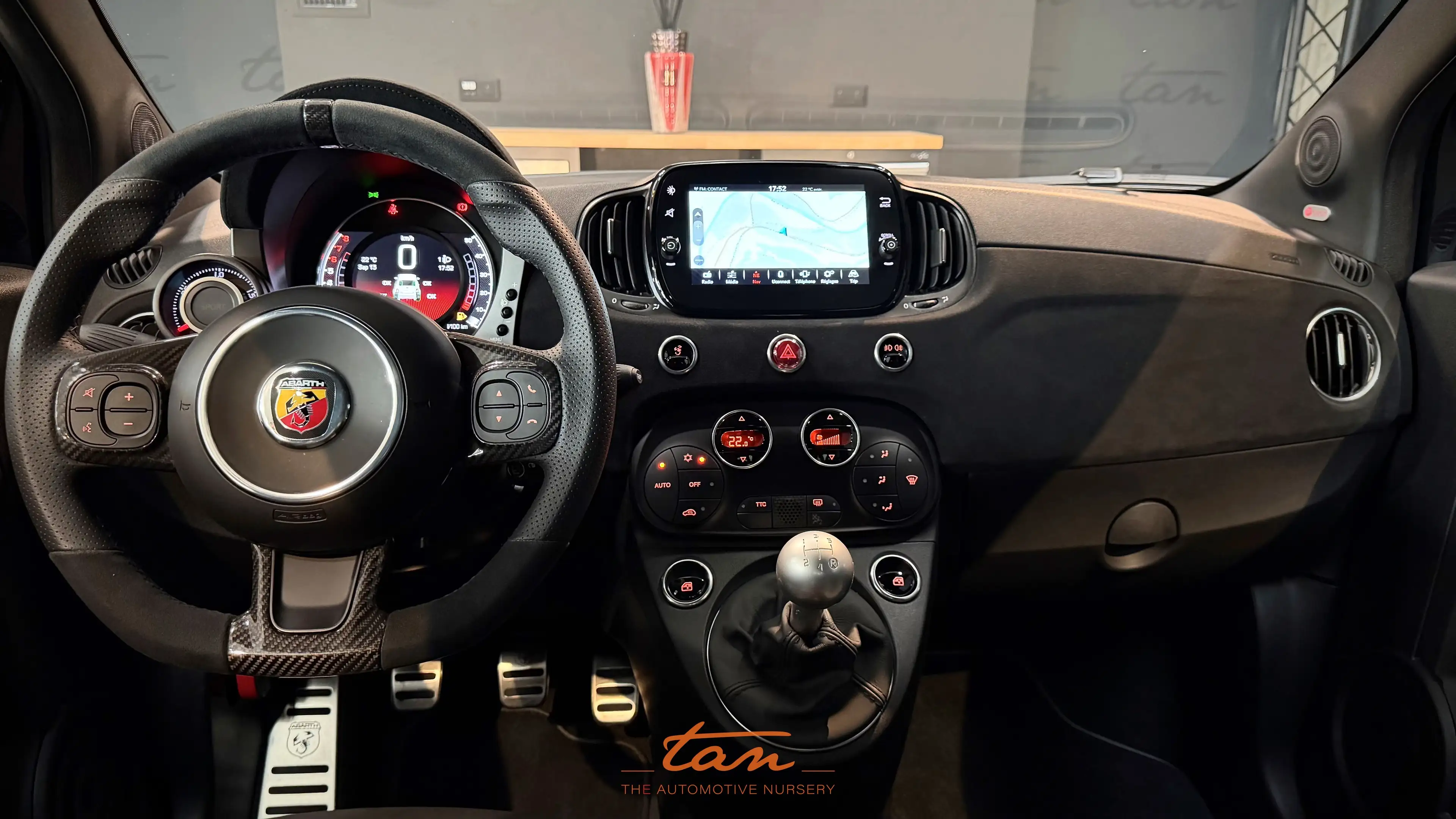 Abarth 695 695 1.4 T-Jet 75 Anniversario (EU6.4) — photo 16