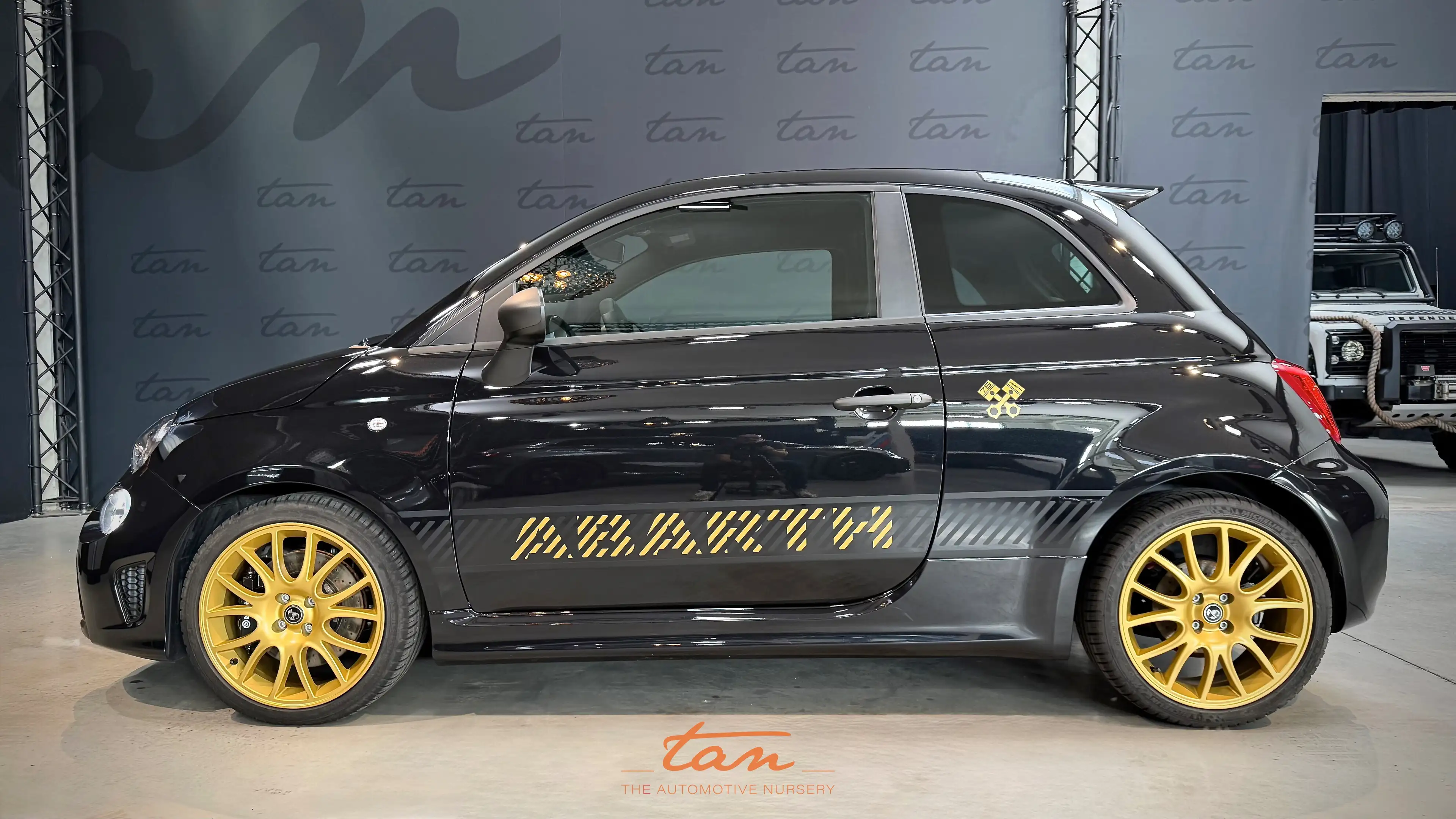 Abarth 695 695 1.4 T-Jet 75 Anniversario (EU6.4) — photo 32