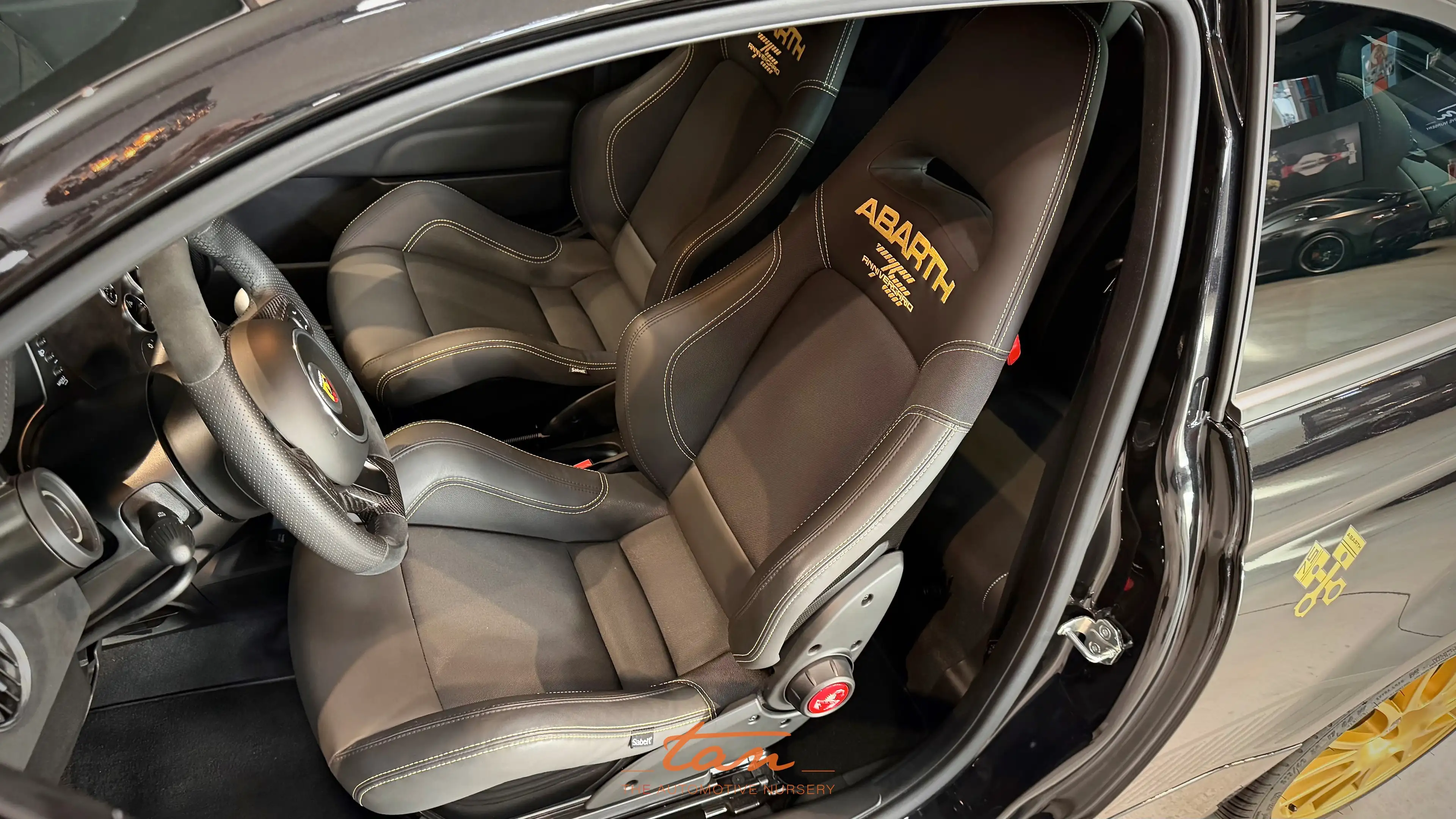 Abarth 695 695 1.4 T-Jet 75 Anniversario (EU6.4) — photo 15