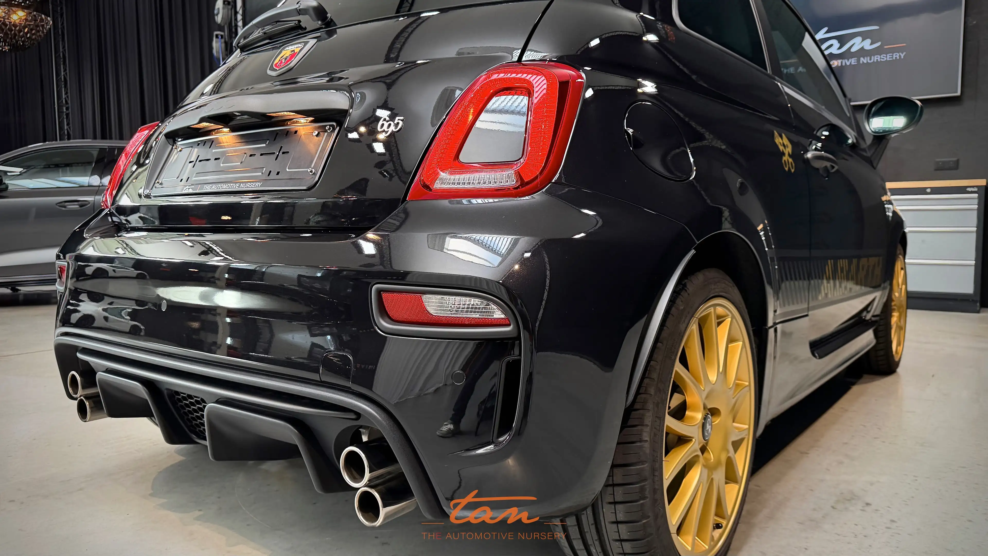 Abarth 695 695 1.4 T-Jet 75 Anniversario (EU6.4) — photo 28