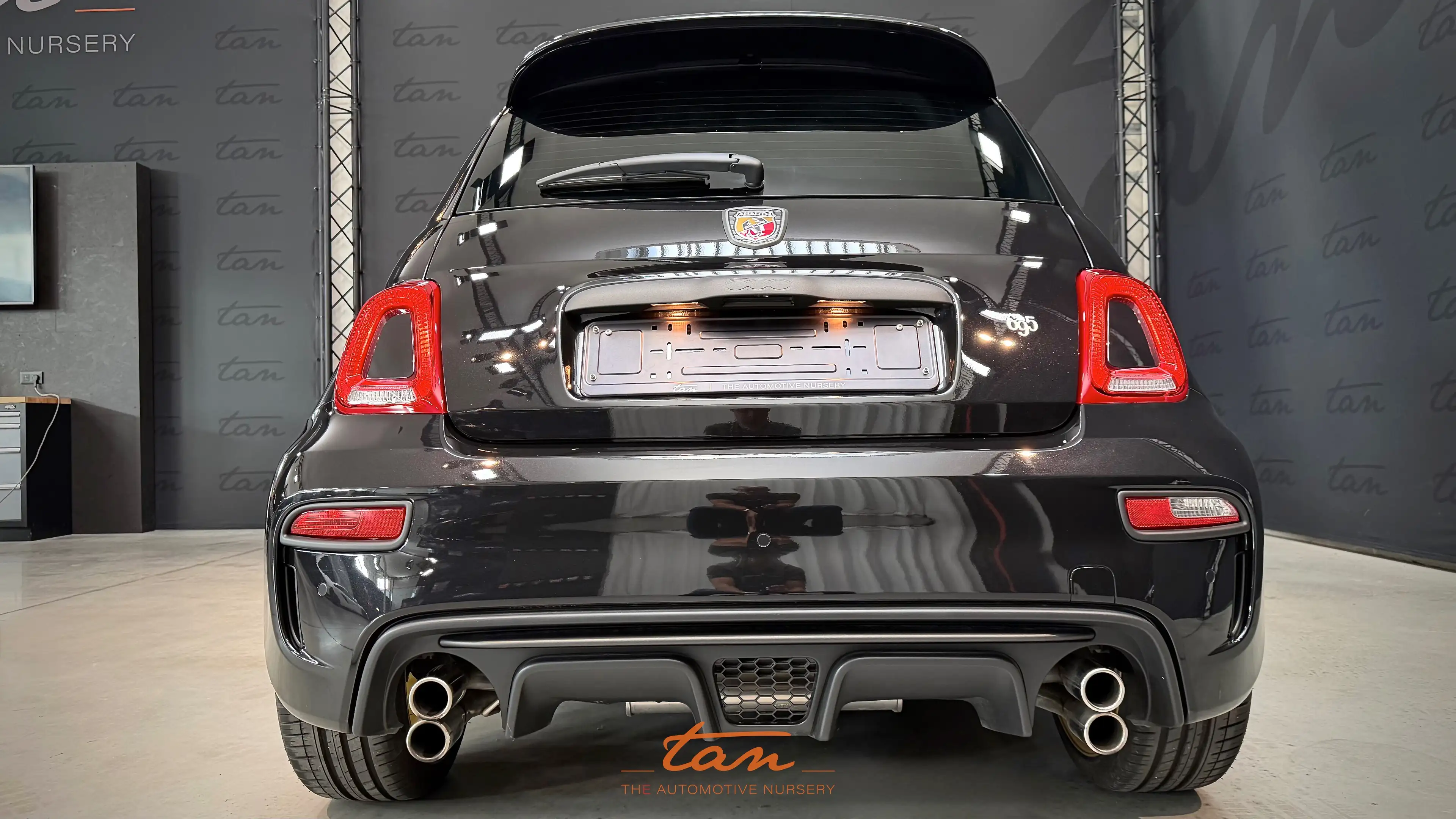 Abarth 695 695 1.4 T-Jet 75 Anniversario (EU6.4) — photo 12