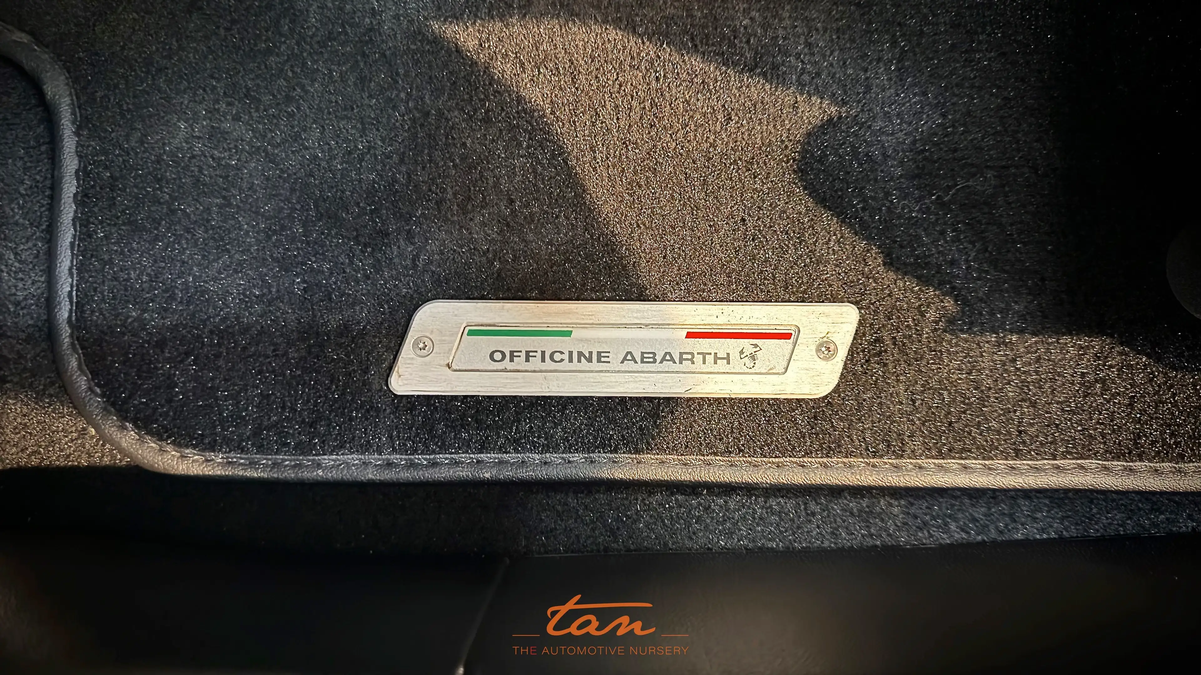 Abarth 695 695 1.4 T-Jet 75 Anniversario (EU6.4) — photo 25