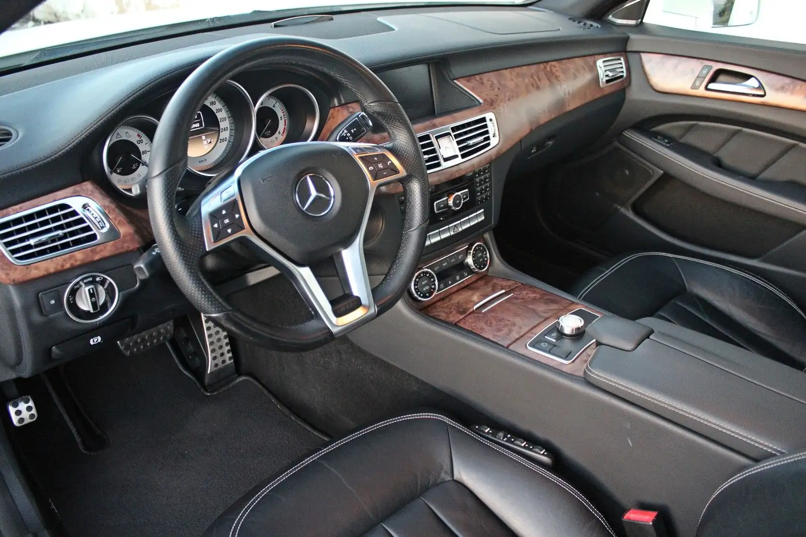 Mercedes-Benz CLS 350 CDI 4Matic AMG Spotpaket Designo Logic7 Blanc - 2