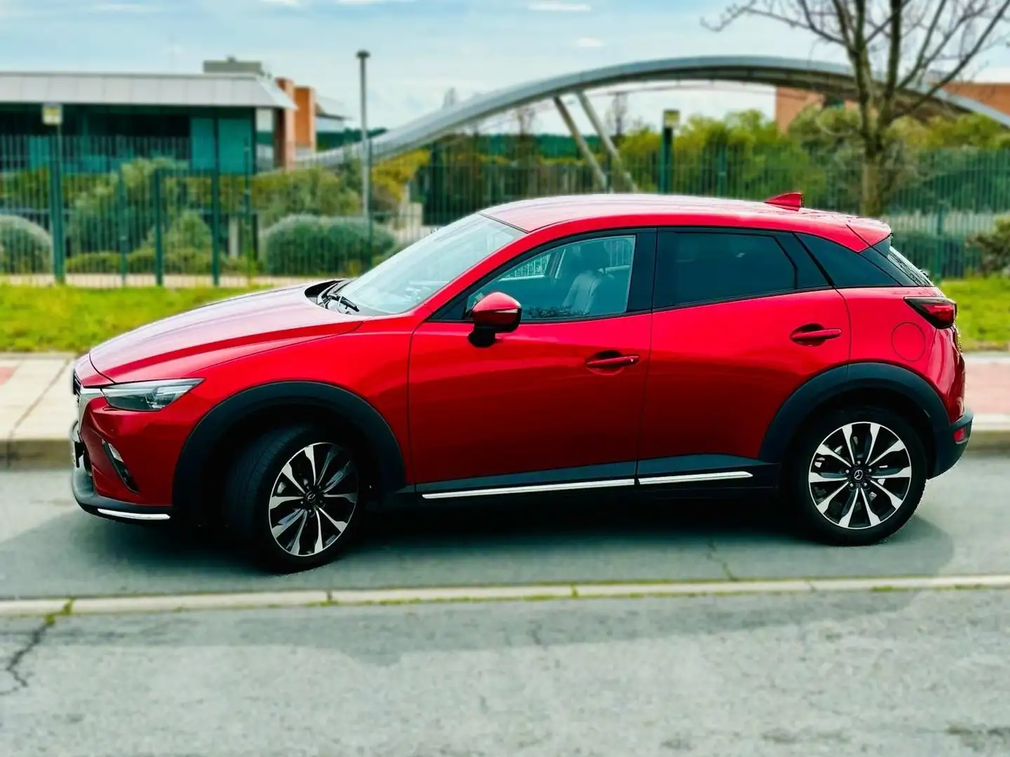 Mazda CX-3 2.0 Skyactiv-G Zenith 2WD 89kW Rojo - 2