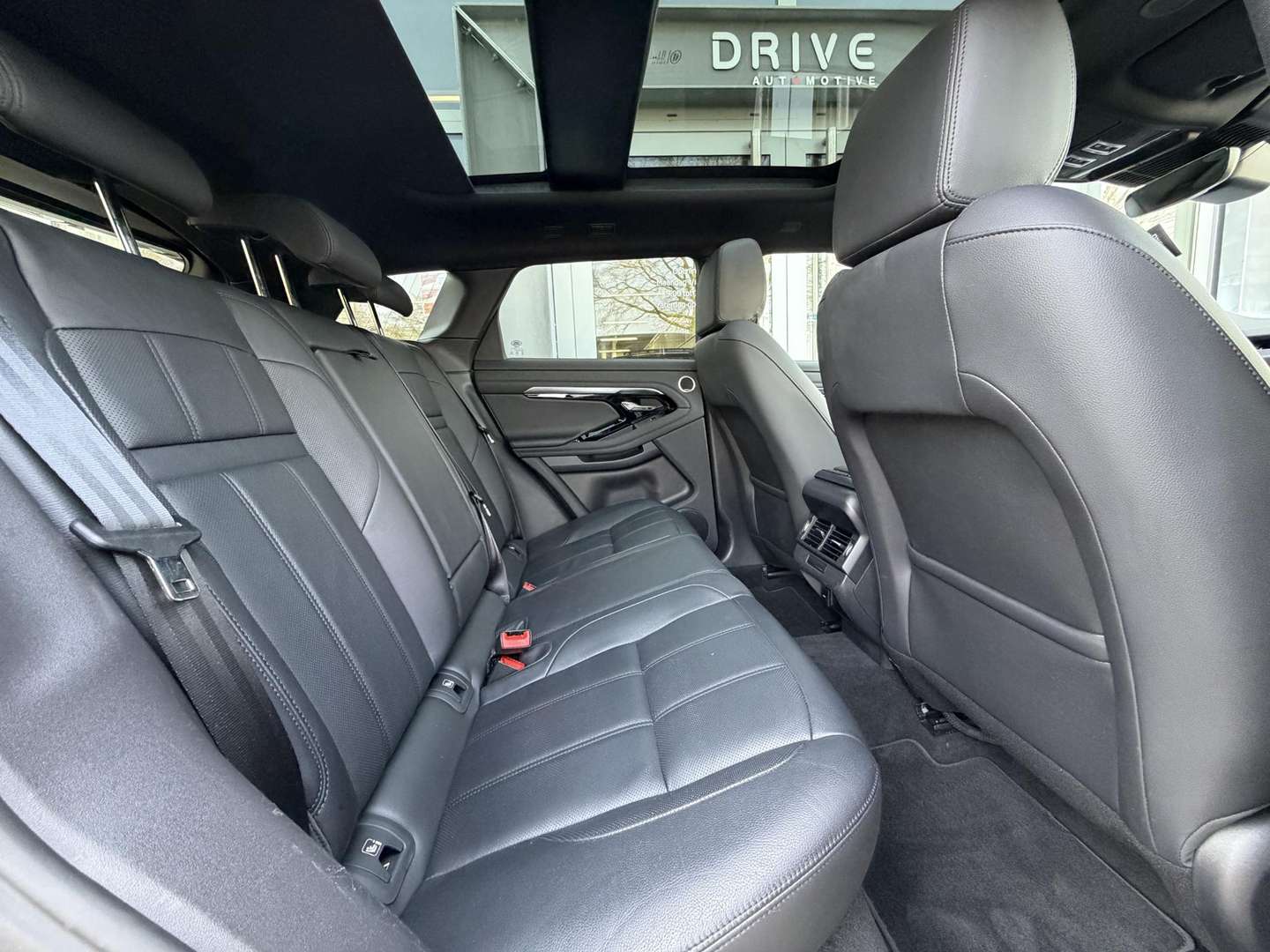 Land Rover Range Rover Evoque P300e AWD R-Dynamic SE Black Style -  - Joinsteer - #4