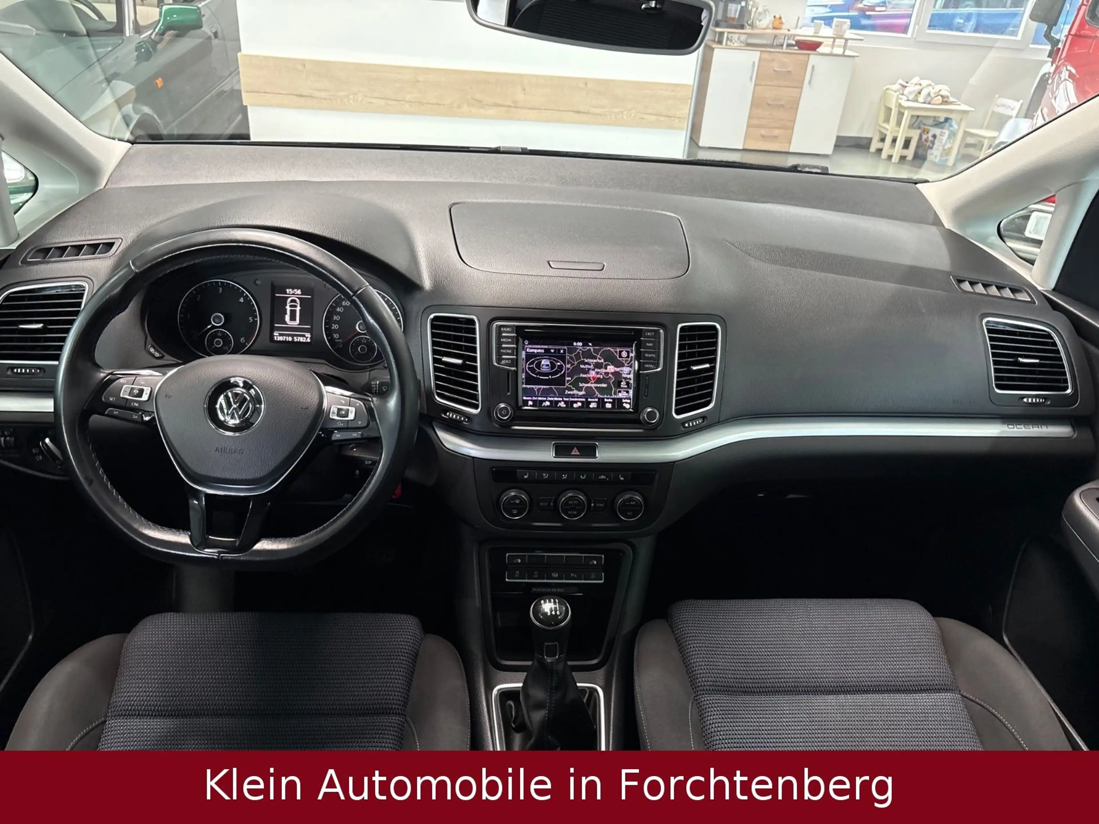 Volkswagen Sharan Ocean 7-Sitzer NaviAccLaneSideAssist 2.HD — photo 12