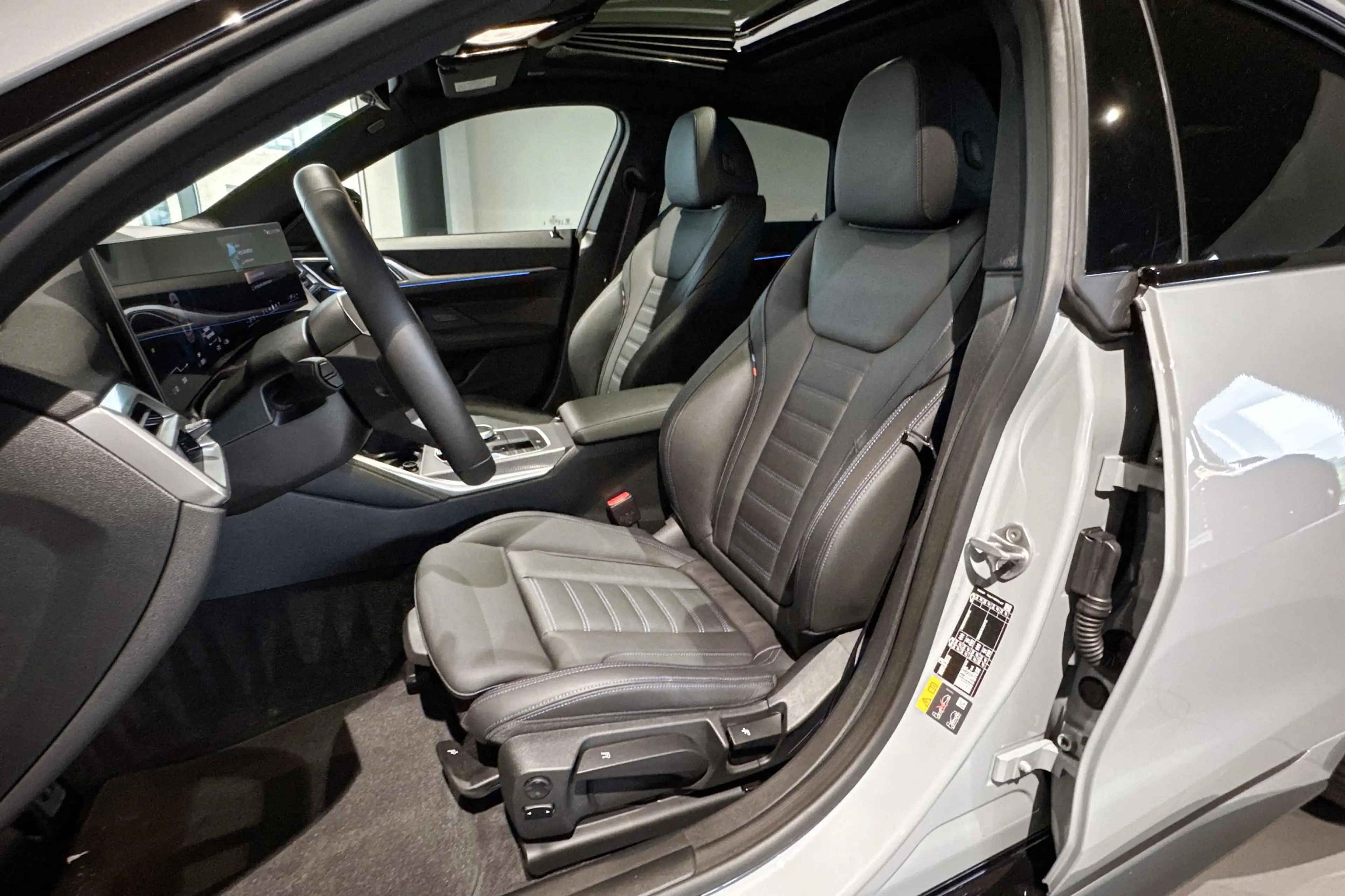 BMW i4 eDrive40 84 kWh | M Sport Pro | Glazen schuif-/kan — photo 10
