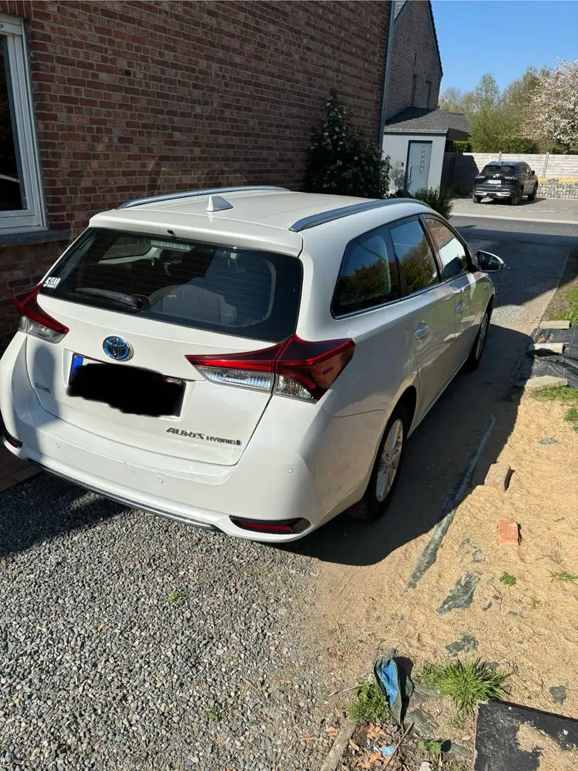 Toyota Auris 1.8 VVT-i Hybrid Automatik Comfort Blanc - 2