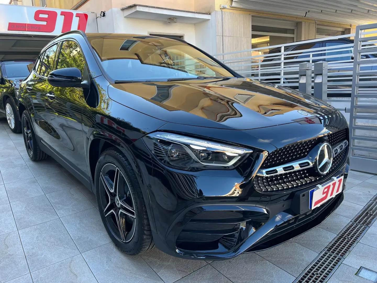 Mercedes-Benz GLA 180 d AMG Line Advanced Plus NIGHT Pack Full LED Nero - 1