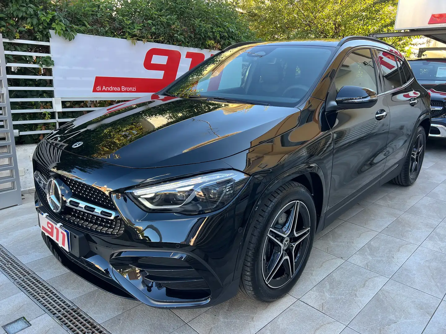 Mercedes-Benz GLA 180 d AMG Line Advanced Plus NIGHT Pack Full LED Nero - 2