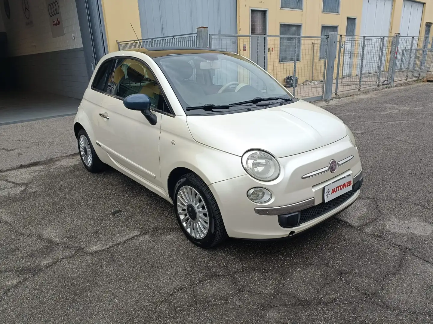 Fiat 500 1.2 Lounge 69cv Weiß - 2