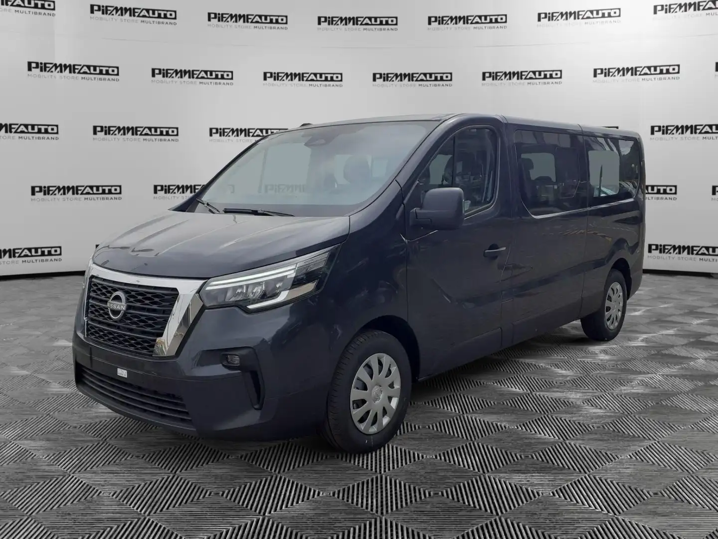 Nissan Primastar 2.0 dCi 150CV PL-TN Bus Acenta Negro - 1