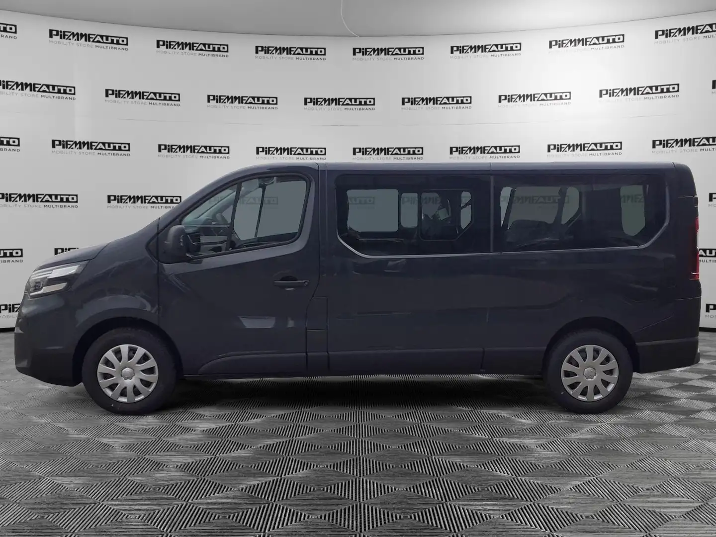 Nissan Primastar 2.0 dCi 150CV PL-TN Bus Acenta Negro - 2