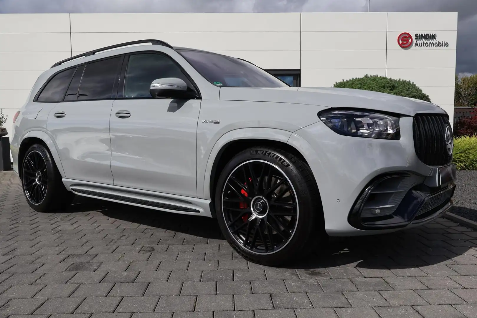 Mercedes-Benz GLS 63 AMG AMG GLS 63 4M+ DESIGNO-MANUF.-Perf.-Standhzg-3D Grau - 2