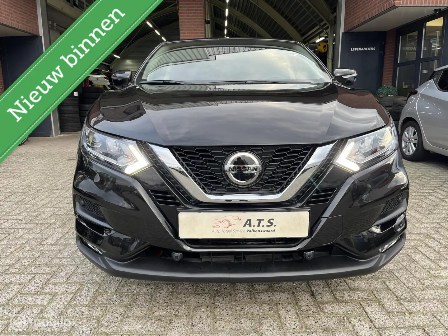 Nissan Qashqai 1.3 DIG-T N-Connecta NAVI*CAMERA*18.000KM!!! Noir - 2