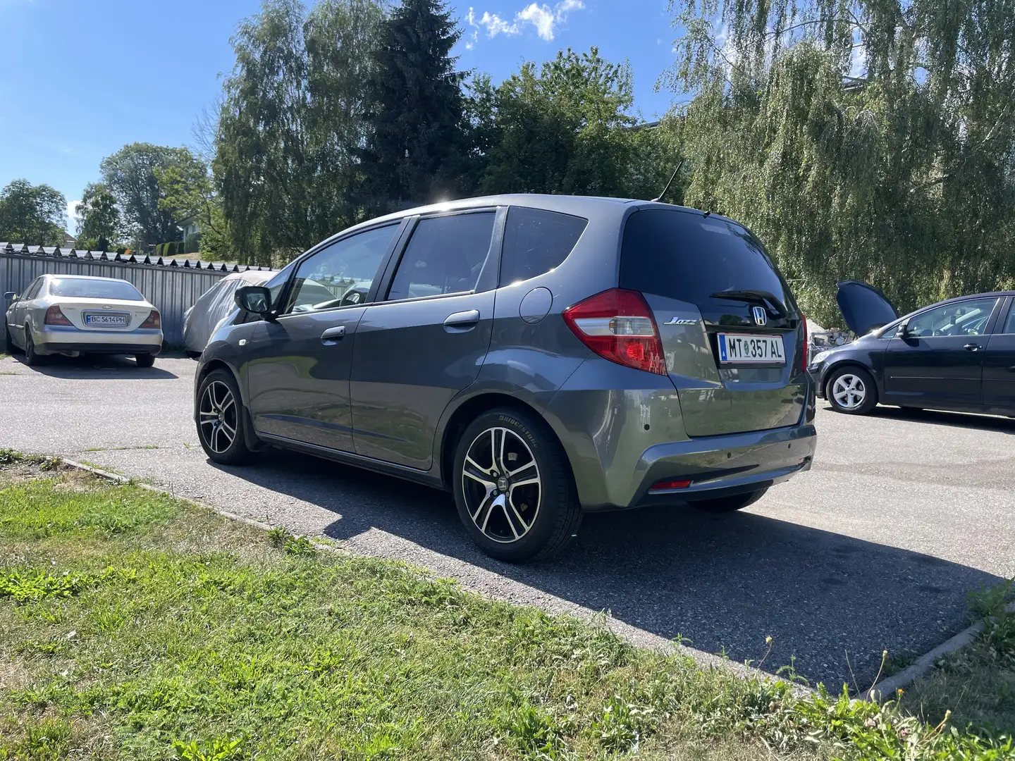 Honda Jazz 1.2 i-VTEC Neues Pickerl KLIMA 8 Fach - 1