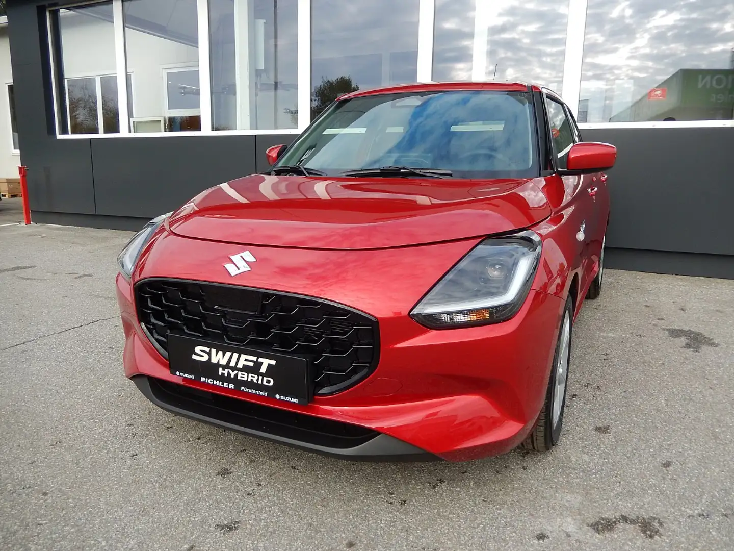 Suzuki Swift (Verkauft) 1,2 Hybrid DualJet Shine CVT Rot - 1