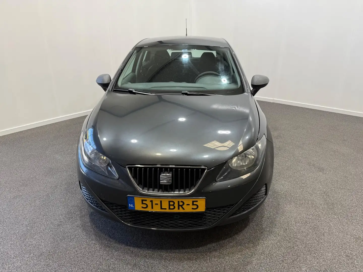 SEAT Ibiza 1.4 Reference Grijs - 2