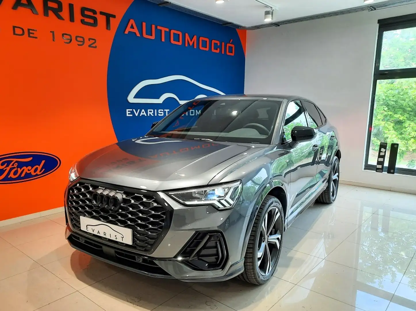 Audi Q3 Sportback 35 TDI Black line S tronic Gris - 1