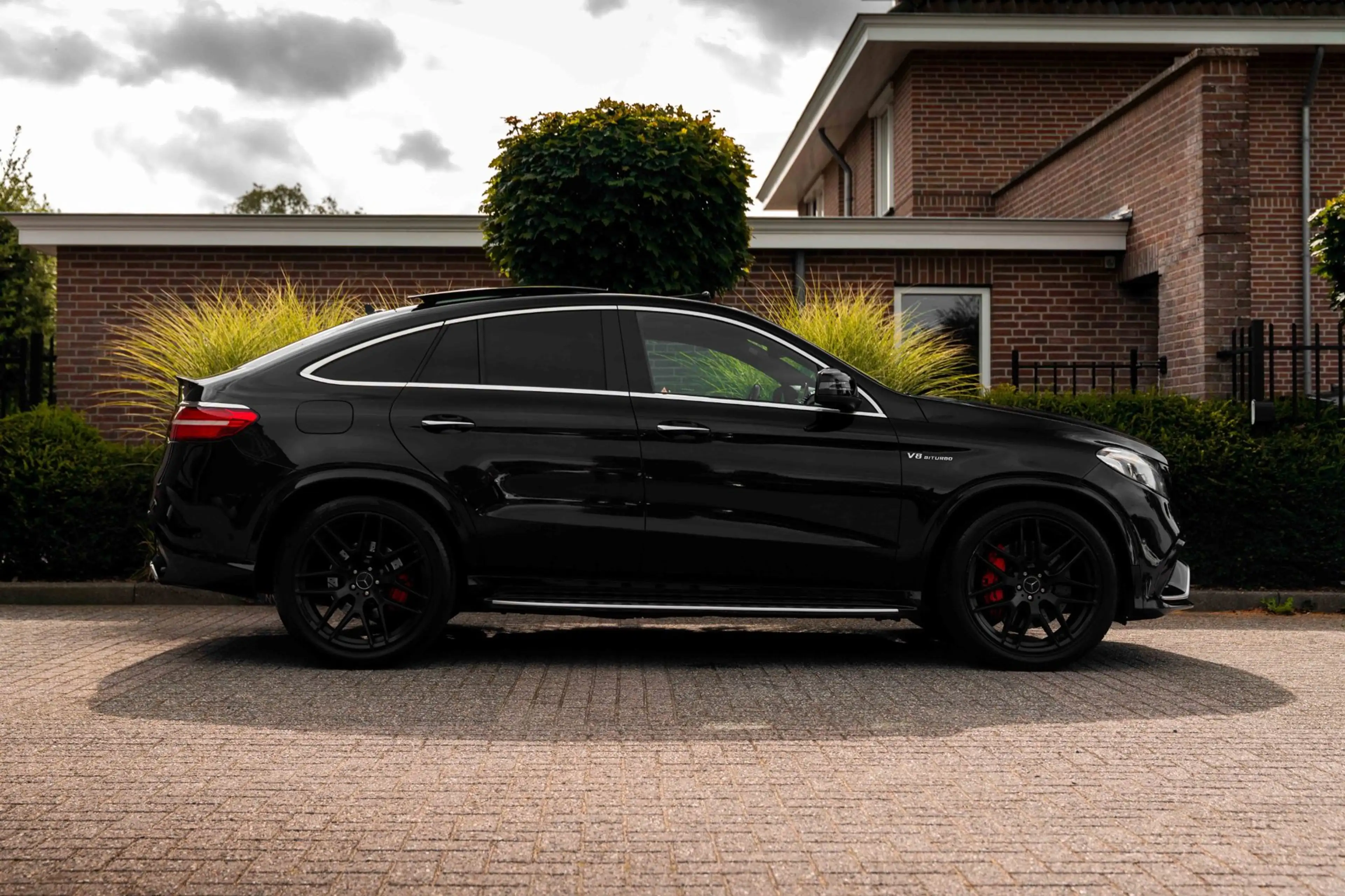 Mercedes-Benz GLE 63 AMG Coupé 4MATIC 660 PK Pano Luchtvering ACC Harman Ka — photo 4