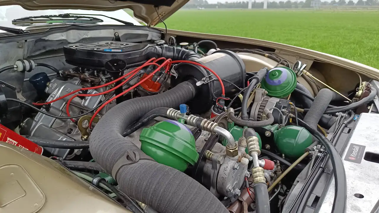 Citroen SM 2.7 carburateur, foto 6