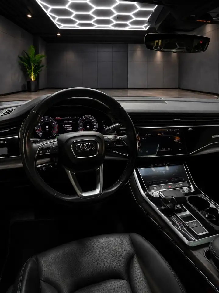 Audi Q8 fotografie Audi Q8