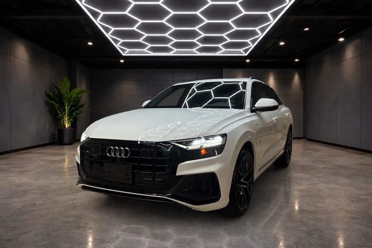 Audi Q8 fotografie Audi Q8