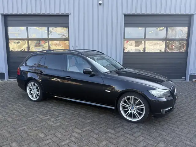 BMW 320 320I EXECUTIVE Pano I Trekhaak I Leder I ECC