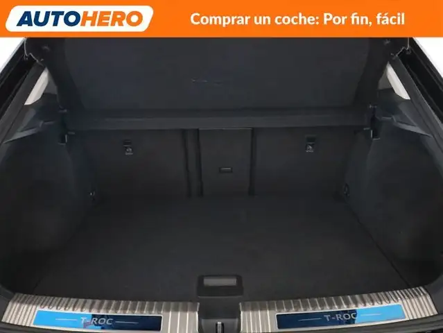 Volkswagen T-Roc view 18