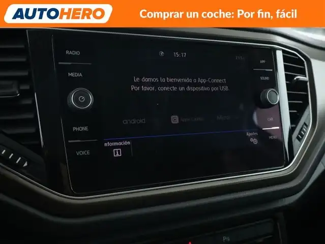 Volkswagen T-Roc view 23